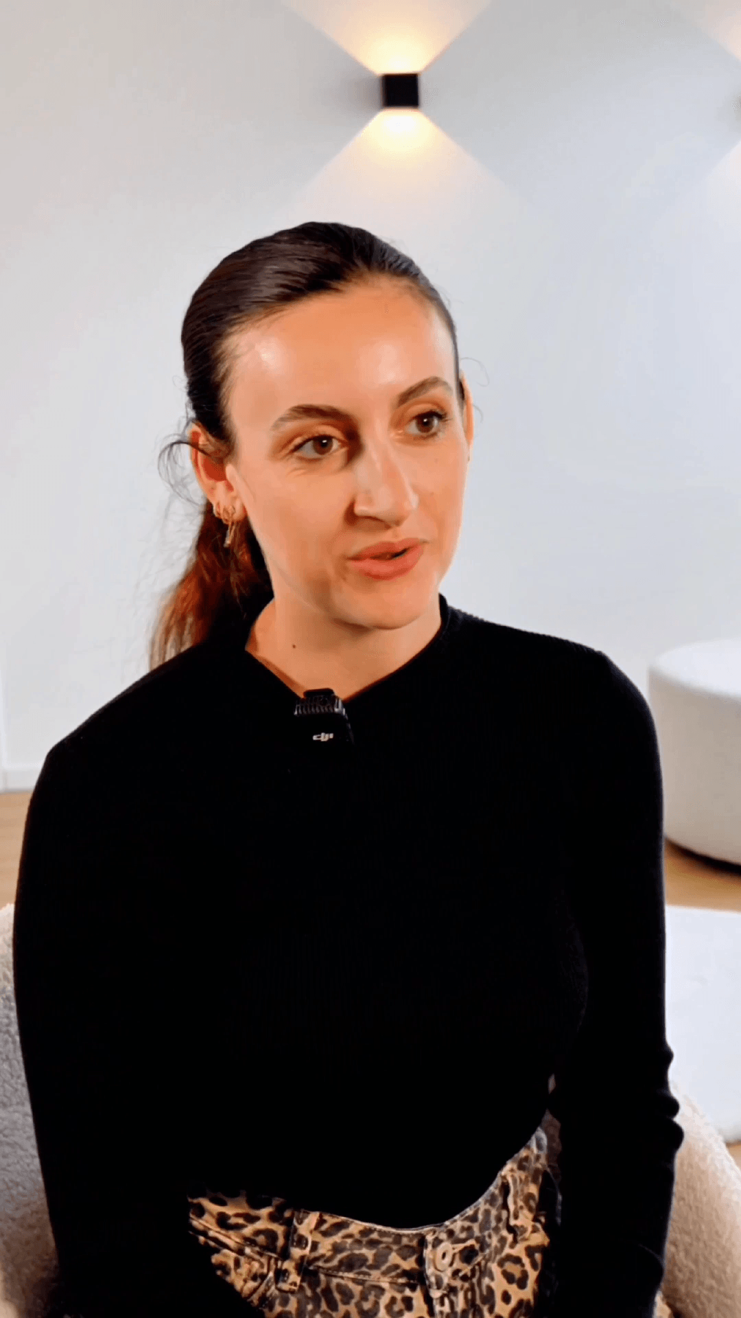 Extrait vidéo de Julie Drouault partageant son avis sur la formation microshading (effet poudré).